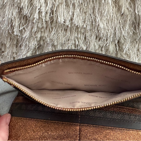 NWOT- Michael Kors Brown Wallet - Picture 5 of 8